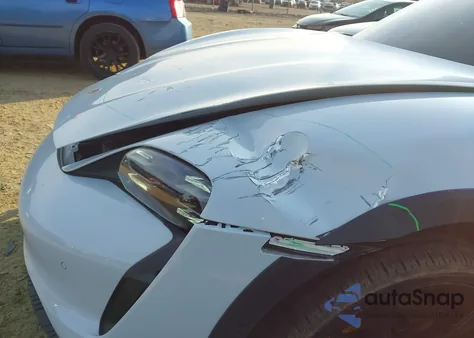 2022 Porsche Taycan Cross Turismo 4 z USA, uszkodzony, nr VIN WP0BA2Y14NSA67424